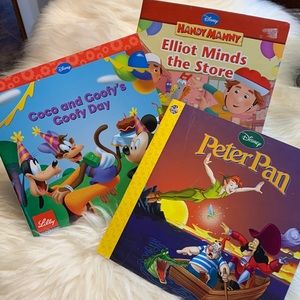 ⭐️2/$12⭐️Disney books